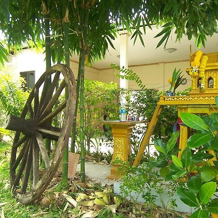 Phuket Airport Overnight Hotel Nai Yang Beach Extérieur photo