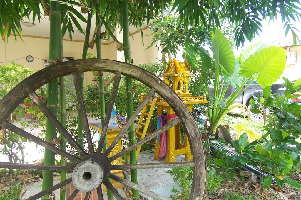 Phuket Airport Overnight Hotel Nai Yang Beach Extérieur photo